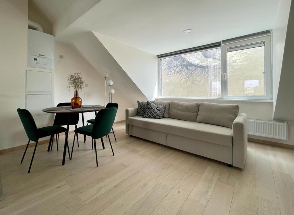 Charming Duplex On The Canal Bryssel Exteriör bild