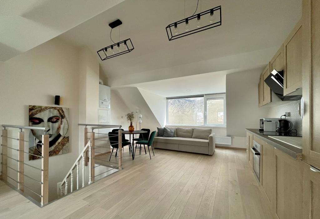 Charming Duplex On The Canal Bryssel Exteriör bild