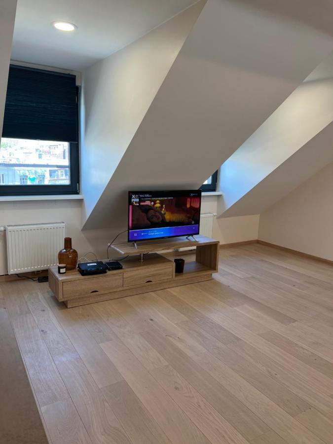 Charming Duplex On The Canal Bryssel Exteriör bild